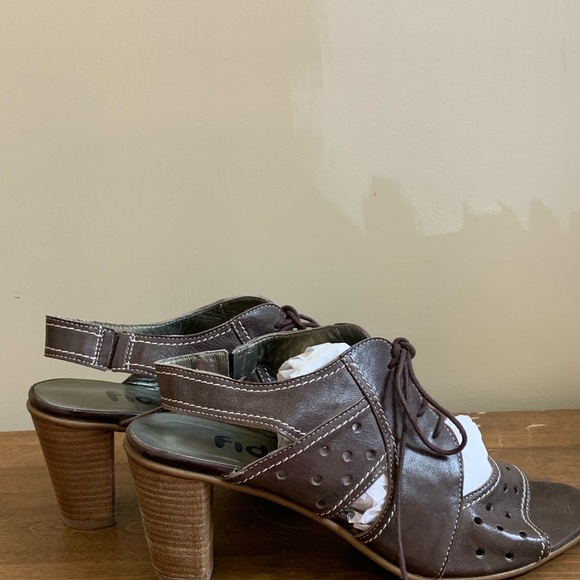 Fidji High Heel Brown Leather Sandals (open toe sling backs) - Picture 5 of 7